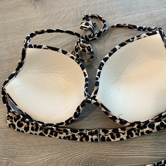 Xhilaration Leopard Cheetah 2 Piece Push Up Halter Bikini & Cheeky Bottoms - Picture 3 of 8